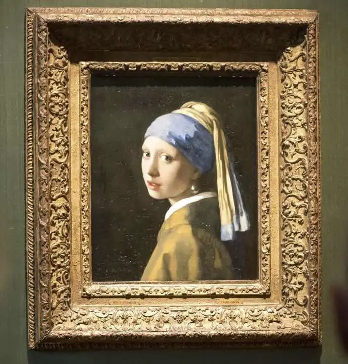 Girl with a Pearl Earring By Johannes Vermeer 