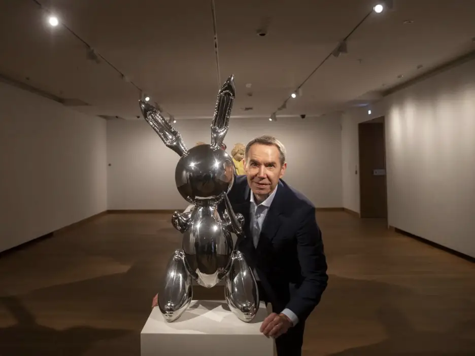 The Rabbit By Jeff Koons